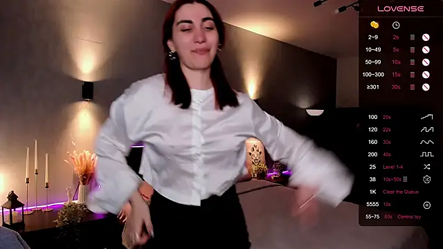 Chat +18 de hannacheekss_ ao vivo