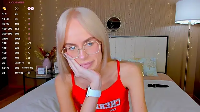 bellatip Adlı Modelin Canlı XXX Sohbeti