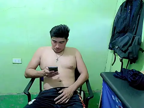 Hunkfireman's Live XXX Chat