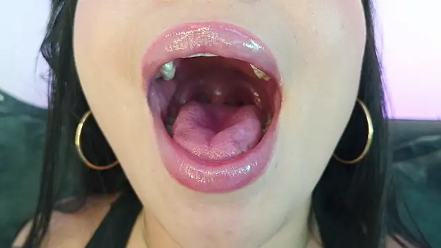 Chat XXX ao vivo de mia_roux1