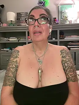 dieseldame1313 Chat XXX in diretta