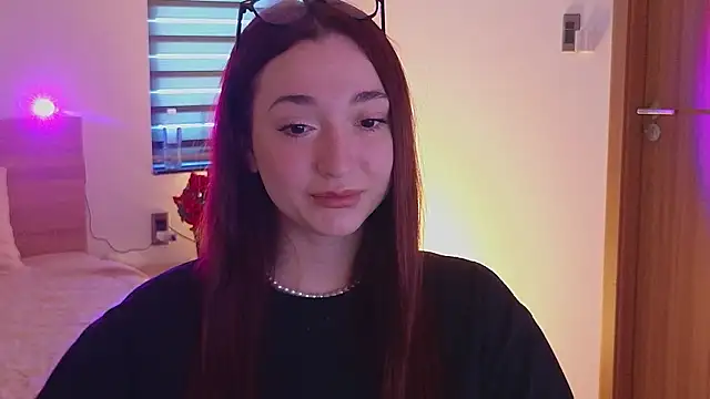 YasmineWest Chat XXX live