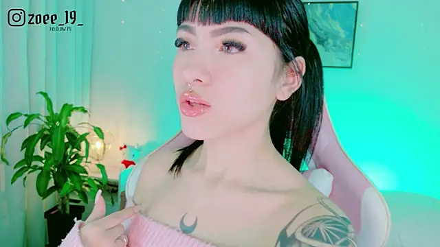 Czat XXX na żywo – cuteezoe
