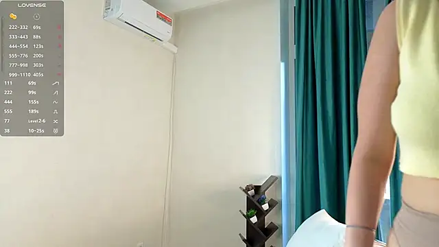 دردشة DreamaFooter الجنسية المباشرة