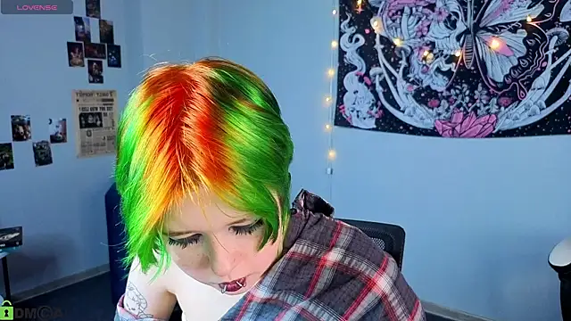 Czat XXX na żywo – LittleKittenStar