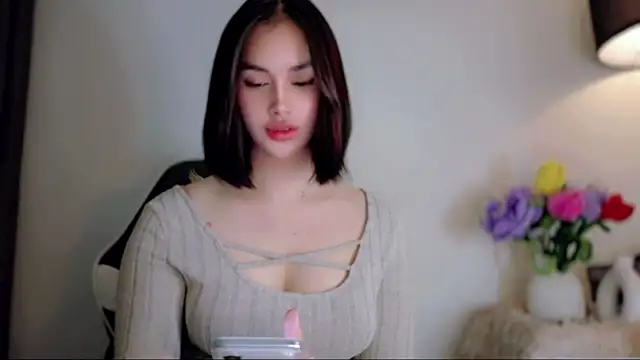 Anna_HollyDoll Adlı Modelin Web Kamerası Şovu
