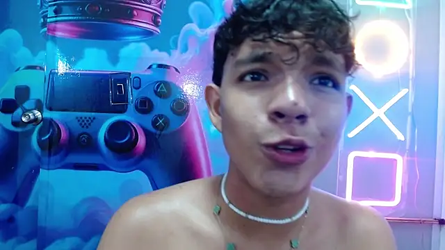 XXX chat uživo modela Aron_hot11