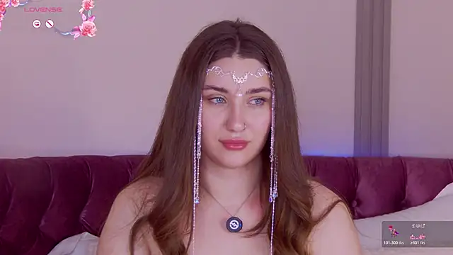 KiraBarlows' Live XXX Chat