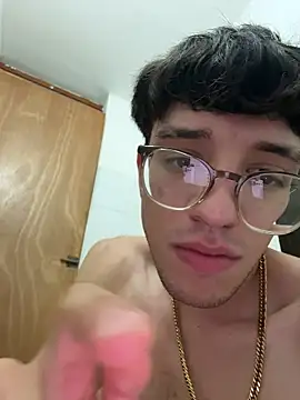 ArthurDavies- live XXX chat