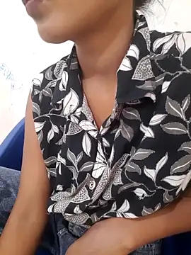 Navya67's Live XXX Chat