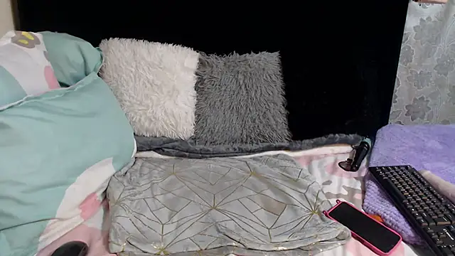 CyanBitch Live XXX-chat