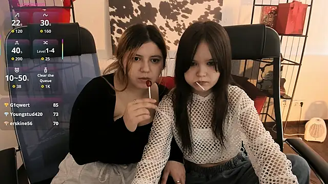 Elainebeness' Live XXX Chat