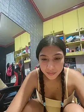 sweetieme Adlı Modelin Canlı XXX Sohbeti