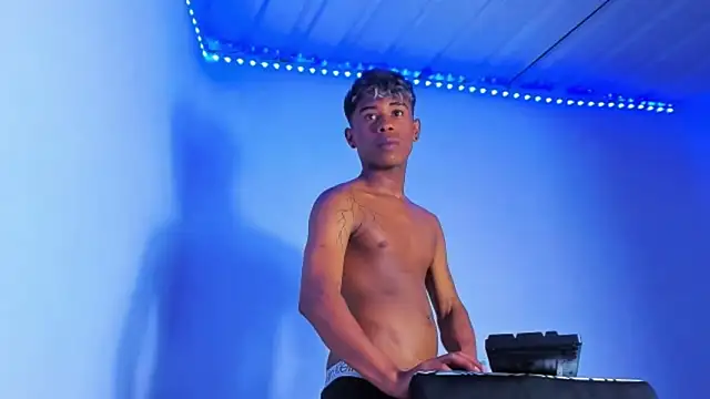 yoendris_boy's Live XXX Chat