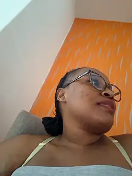 Goddess_of_Hearts' Live XXX Chat