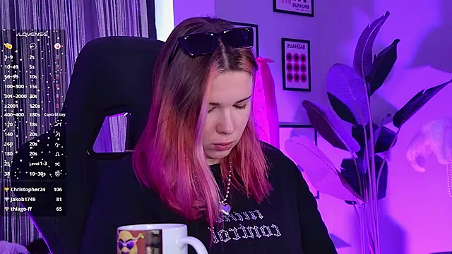 AliceSunday's Live XXX Chat