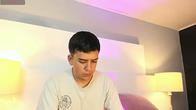 Dylan_Katte: απευθείας συνομιλία ΧΧΧ