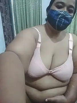 momo_loves' Live XXX Chat