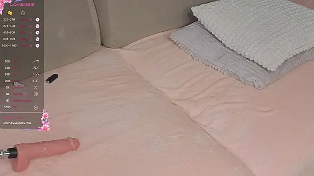 Онлайн чат XXX roxydolll