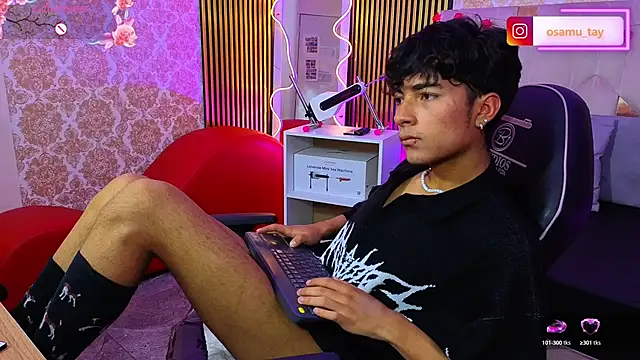 Webkamerová show osamu_tay