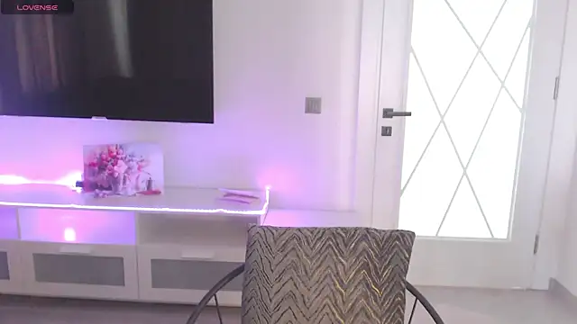 VeliaSai Chat XXX live