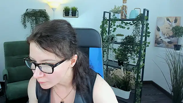 AureliaGleam Webcam show