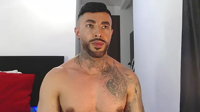 andrea_de_lucaa's Webcam Show