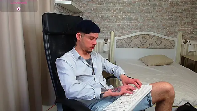 JonahShaw's Live XXX Chat