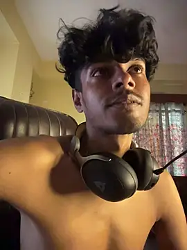thecatfishh Adlı Modelin Canlı XXX Sohbeti