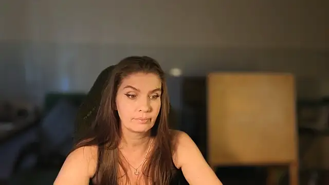 NoNudeElie's Live XXX Chat