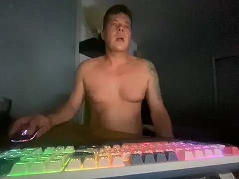 daddyshark83: вебкам-шоу