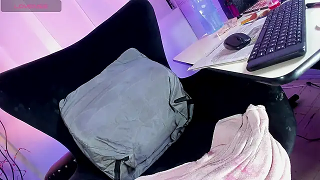 MargaretQualley Webcam show