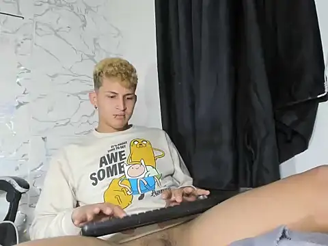 Chatroom XXX en direct de Ian_Savage
