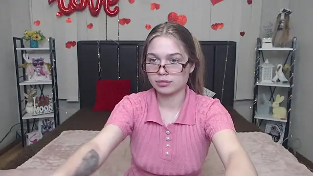 LaraPika Chat XXX in diretta