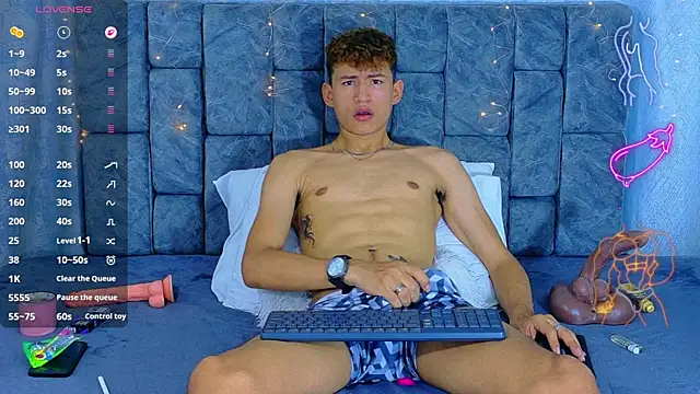 Chatroom XXX en direct de NicolasTorrez