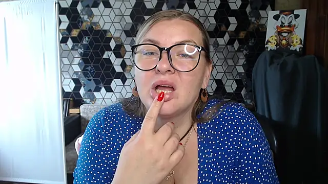 NikaSkylink: онлайн-секс-чат