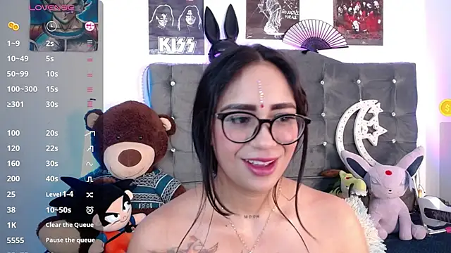lunabritton1 Live XXX-Chat