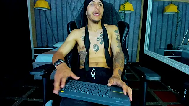 Chatroom XXX en direct de DanteLuxx