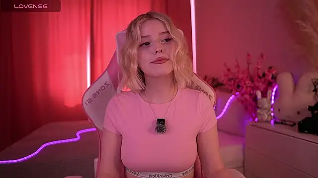 Dragonwindn Live XXX chat