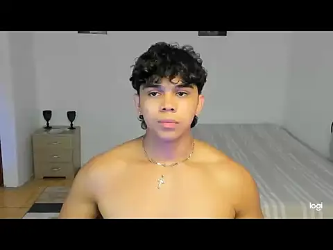 noahprada Chat XXX in diretta