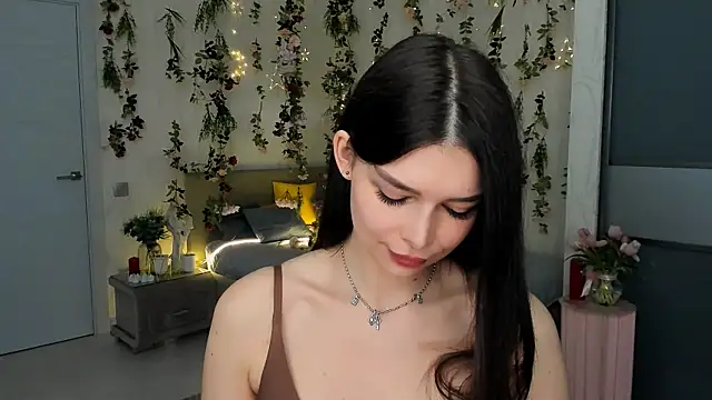 ContinentOfTranquility Chat XXX in diretta