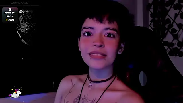 Chat XXX en directo de Anny_Kiitty