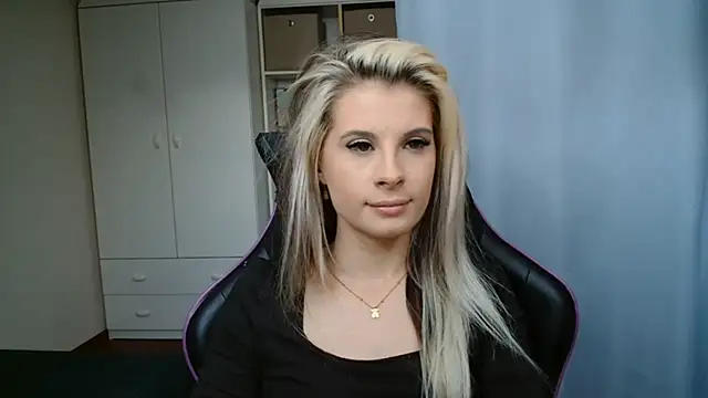 Онлайн чат XXX KristineGlow