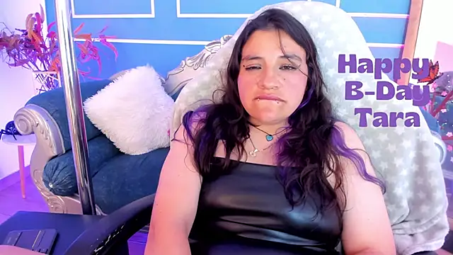 TaraTaylorr Live XXX-Chat