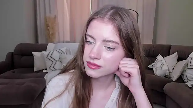 Erica_Kiss Adlı Modelin Canlı XXX Sohbeti