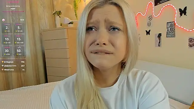 MidnightPoise's Webcam Show