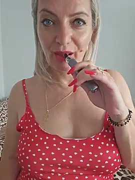 XXX chat uživo modela LadyTouch