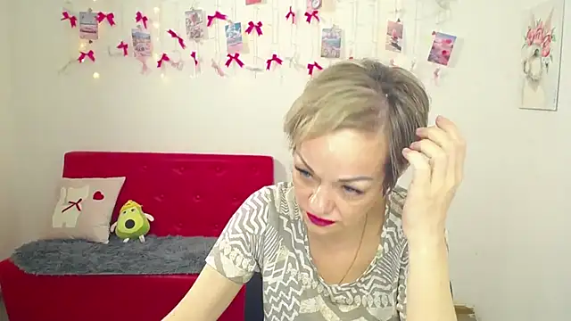 NikaMayu live XXX chat