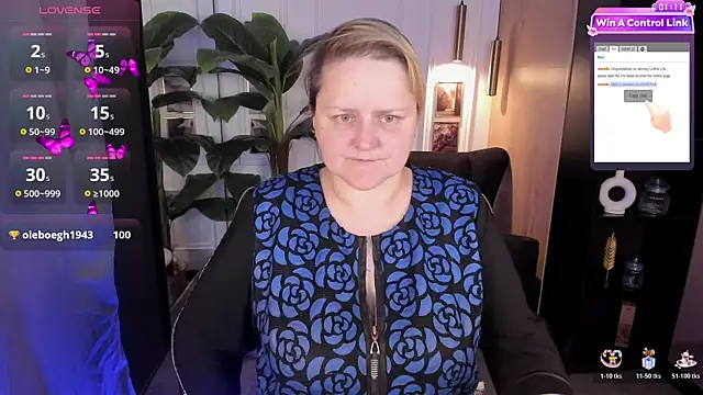 ScarlettSoft's Live XXX Chat