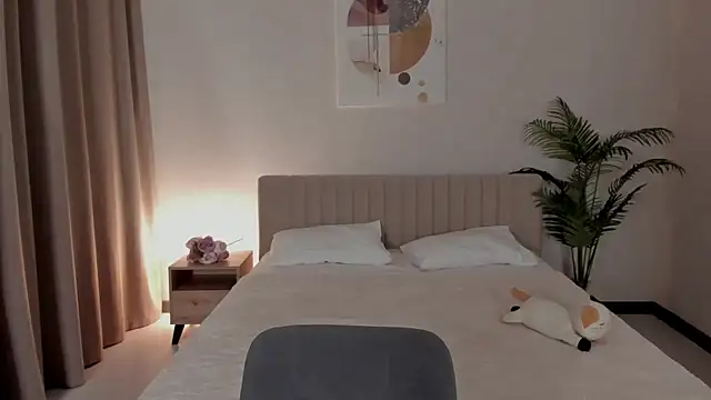 LeticiaRomano Adlı Modelin Canlı XXX Sohbeti